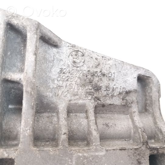 BMW X5 E70 Vairo stiprintuvo siurblio tvirtinimo kronšteinas 7799862