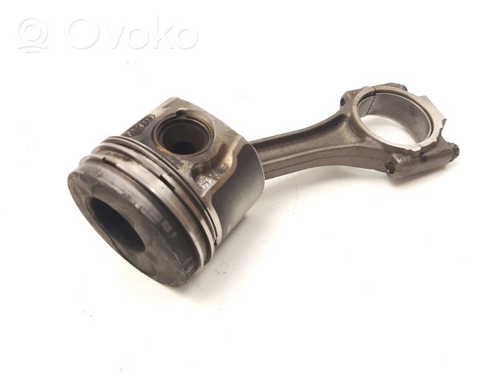 Volkswagen Caddy Piston with connecting rod 144616