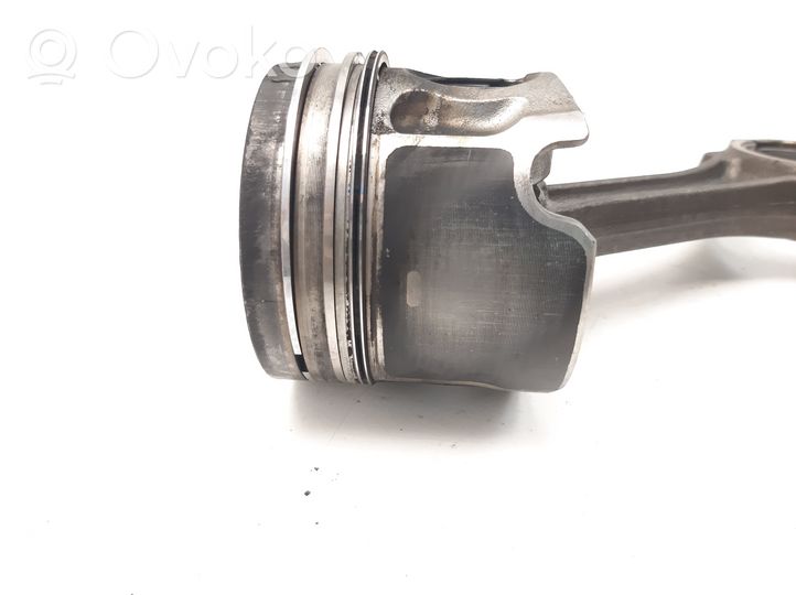 Volkswagen Caddy Piston with connecting rod 144616