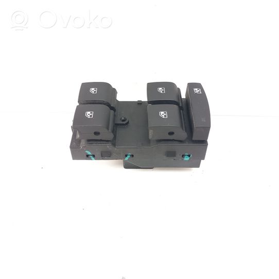 Chevrolet Orlando Interruttore di controllo dell’alzacristalli elettrico 20917577