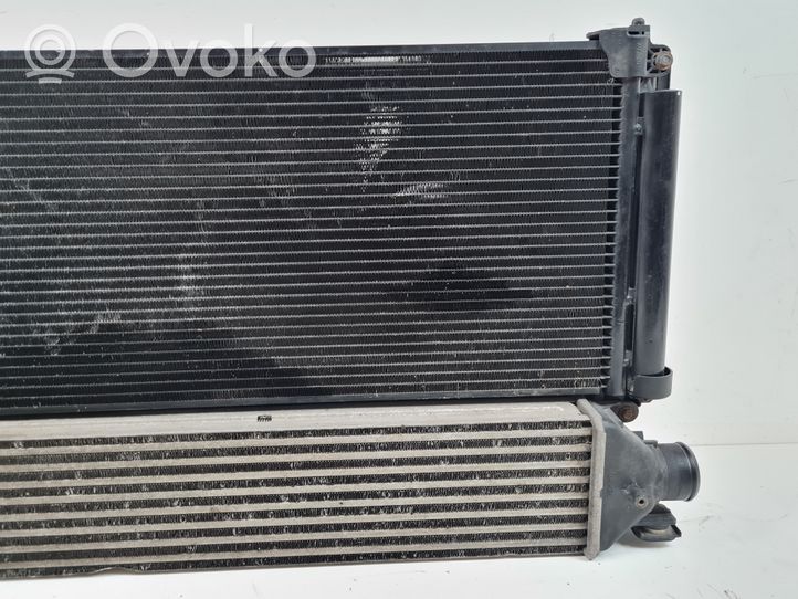 Opel Combo D Radiatorių komplektas 887668000