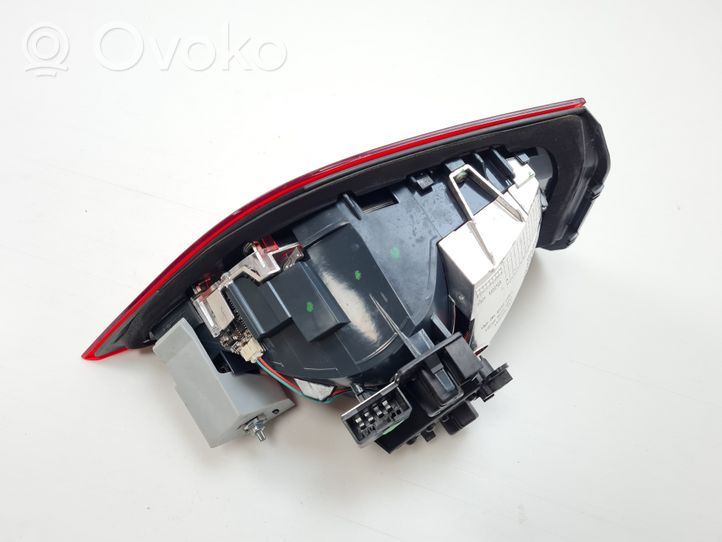 BMW 2 F46 Lampy tylnej klapy bagażnika 7329792