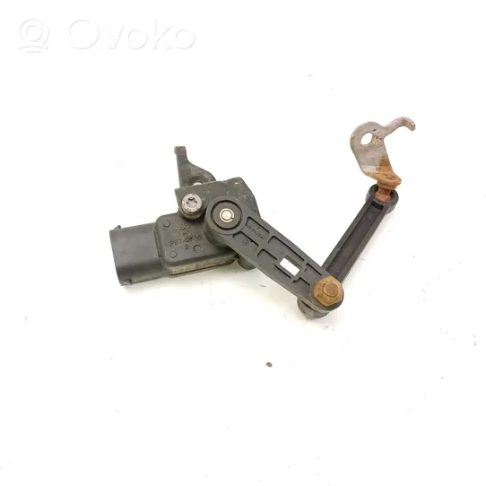 BMW 2 F46 Sensore di livello faro/fanale 6867646