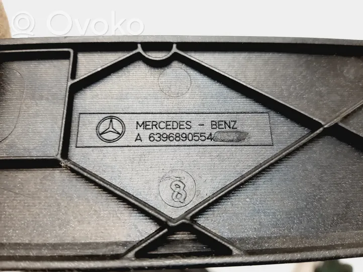 Mercedes-Benz Vito Viano W639 Paneelin lista A6396890554