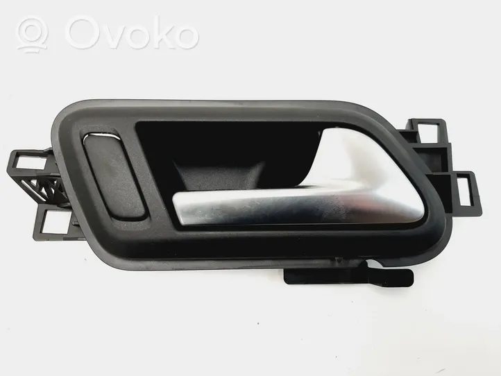 Volkswagen Amarok Klamka wewnętrzna drzwi tylnych 2H0837114D