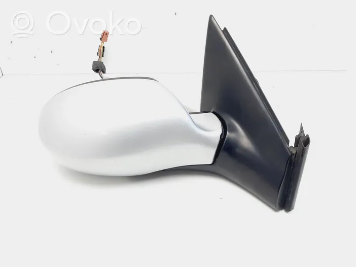 Citroen C5 Front door electric wing mirror 0104014