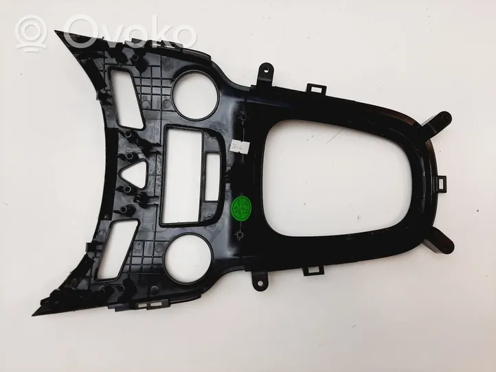 Chevrolet Orlando Rivestimento in plastica cornice della leva del cambio AVK54876