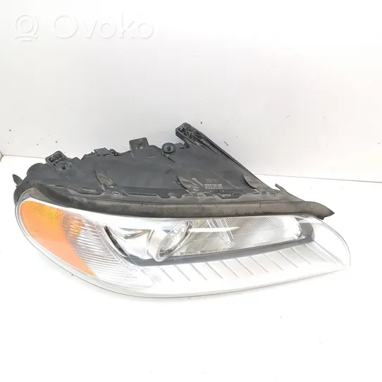 Volvo XC70 Lampa przednia 31383541