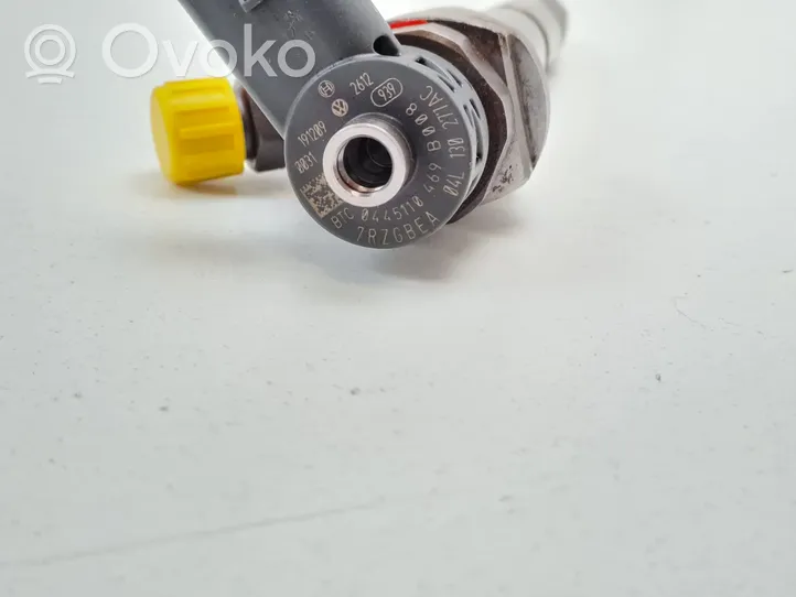 Volkswagen Touran III Fuel injector 04L130277AC