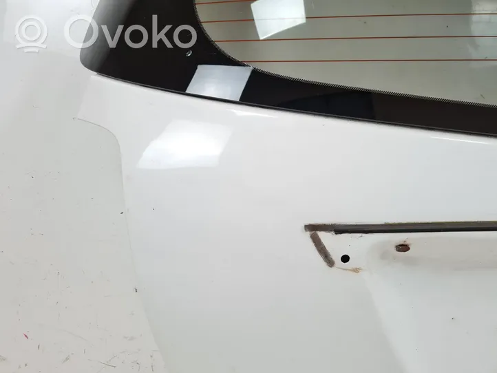 Toyota Verso Takaluukun/tavaratilan kansi 