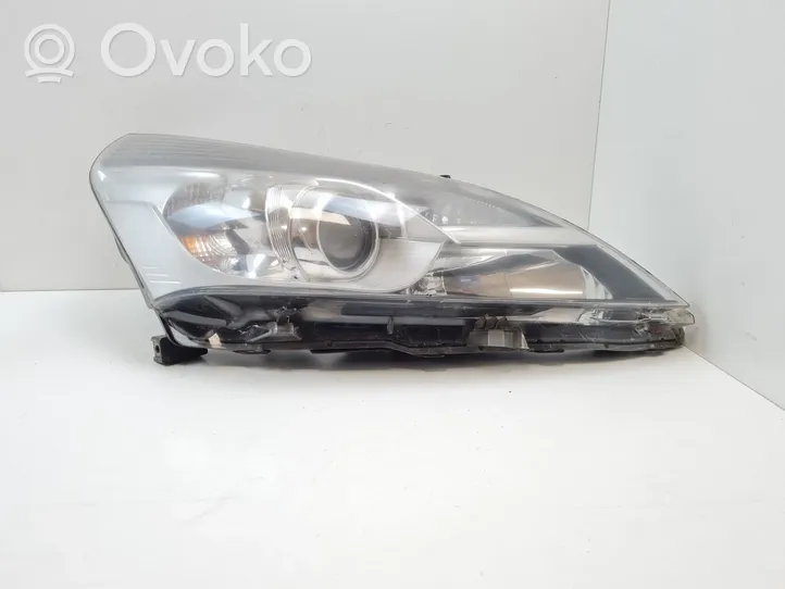 Toyota Verso Lampa przednia 811100F161