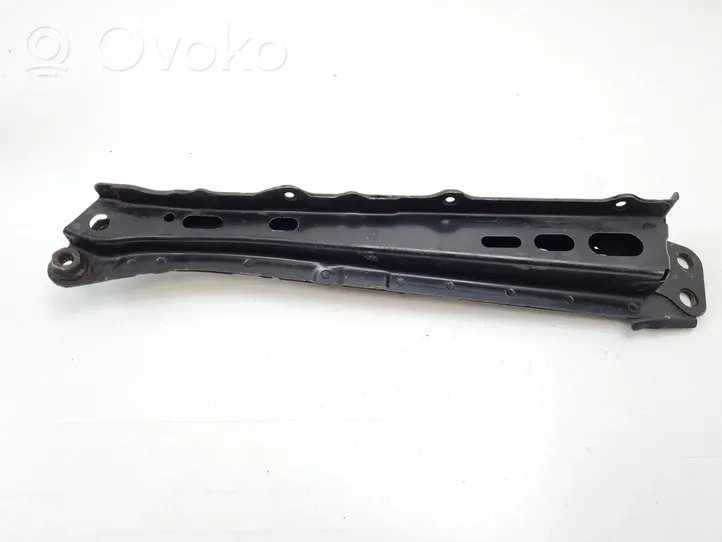 Toyota Verso Support, fixation radiateur 