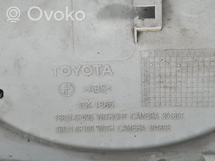 Toyota Verso Takaluukun rekisterikilven valon palkki 768110F090