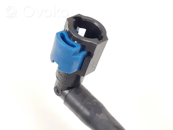 Subaru Forester SJ Tuyau d'alimentation conduite de carburant 