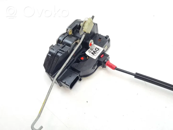 Chevrolet Orlando Front door lock 13578275