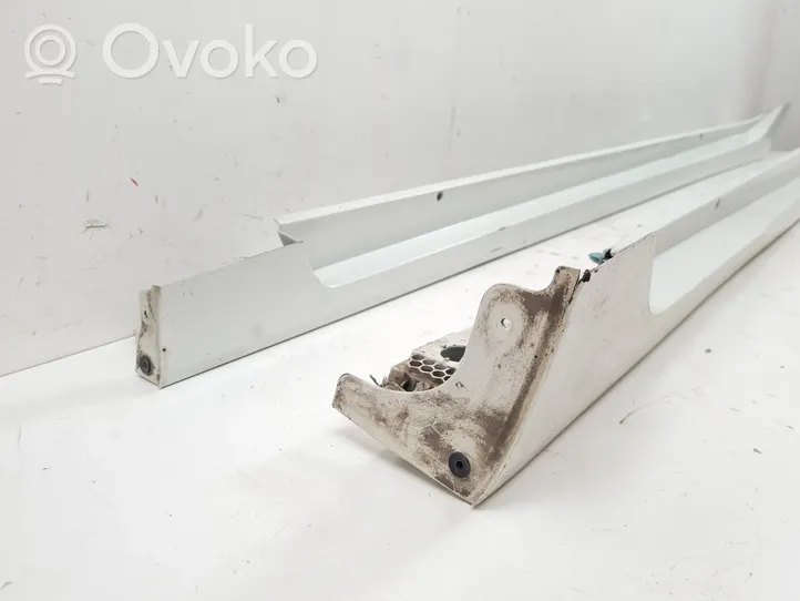 Toyota Prius (XW50) Sill 7586047080