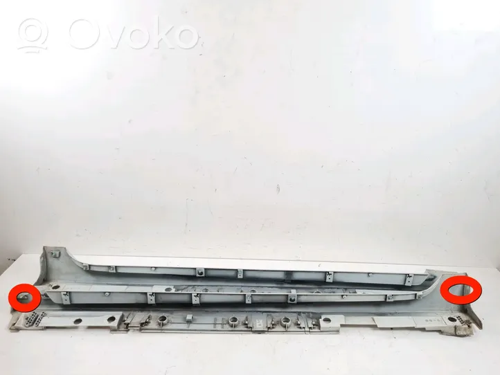 Toyota Prius (XW50) Sill 7586047080