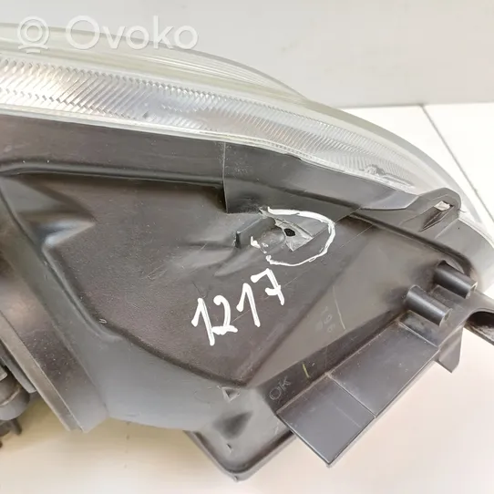 Toyota Prius (XW30) Phare frontale E11005341