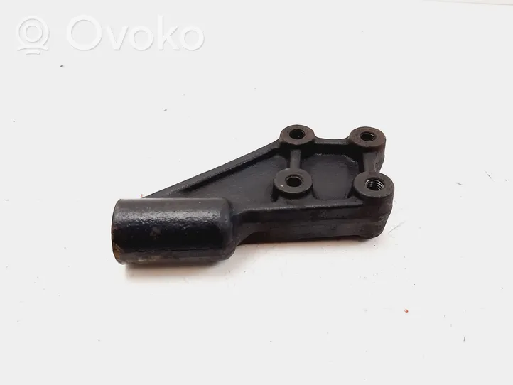 Iveco Daily 35 - 40.10 Support de fixation de coffre/hayon 