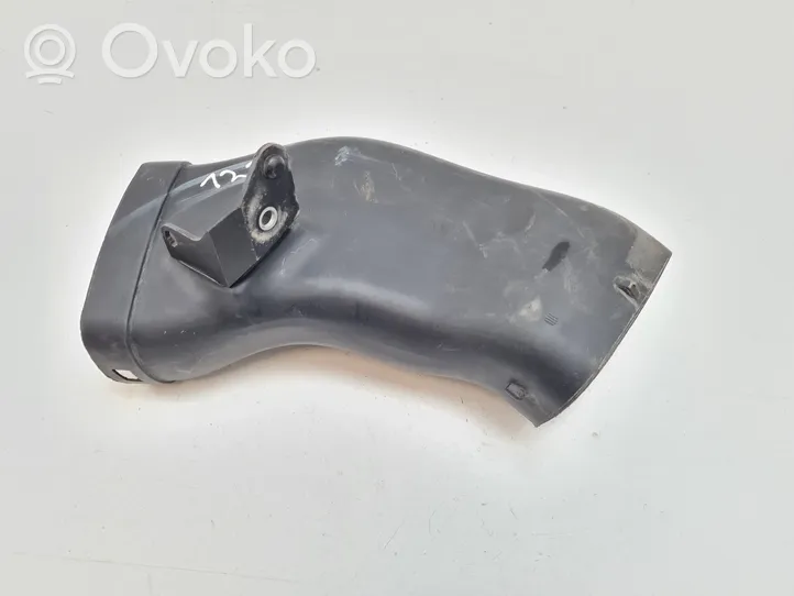 BMW X3 F25 Oro paėmimo kanalo detalė (-ės) 7811028