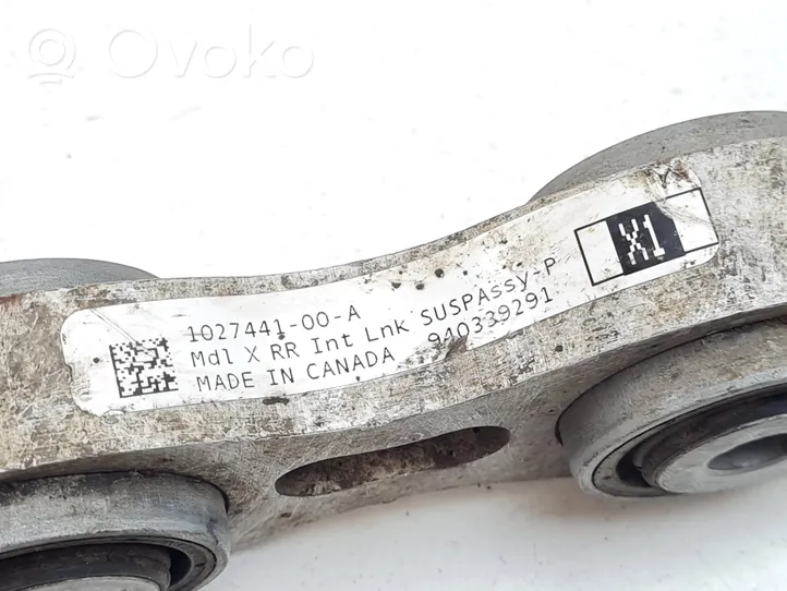 Tesla Model X Brazo de suspensión trasero 102744100A