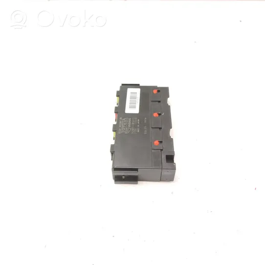 Toyota Prius (XW30) Sulakemoduuli 8264171010