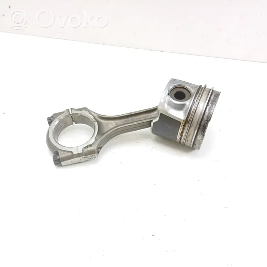 Toyota Avensis T250 Piston avec bielle 