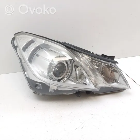 Mercedes-Benz E C207 W207 Lampa przednia A2078203661