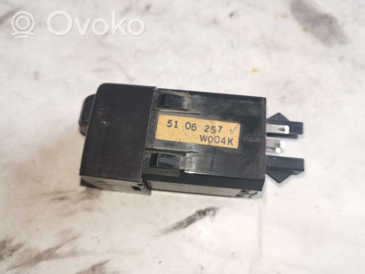 Saab 9-3 Ver1 Interruttore di regolazione livello altezza dei fari 5106257