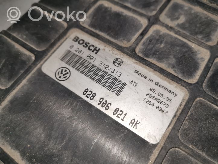 Volkswagen PASSAT B4 Sterownik / Moduł ECU 028906021AK