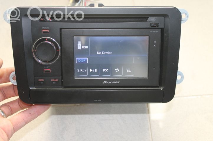 Volkswagen Golf VI Panel / Radioodtwarzacz CD/DVD/GPS 