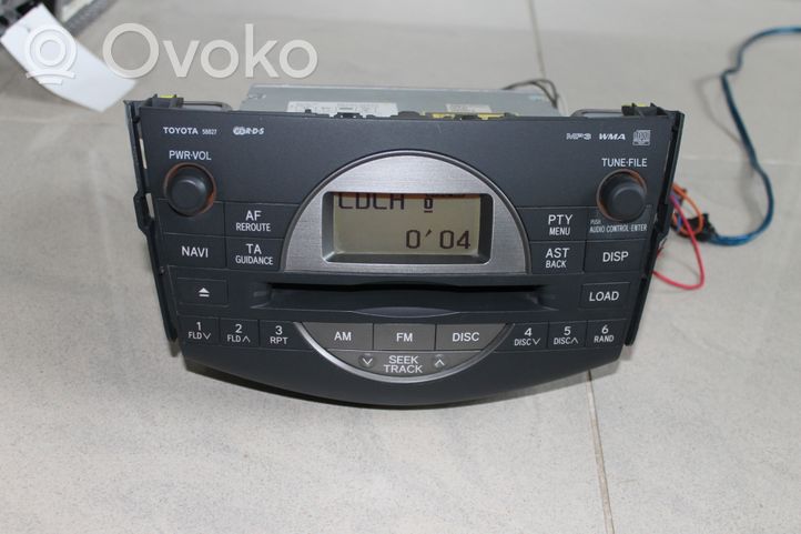 Toyota RAV 4 (XA30) Unidad delantera de radio/CD/DVD/GPS 8612042220