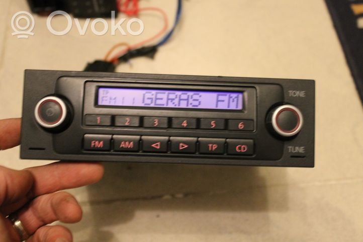 Volkswagen Caddy Radio/CD/DVD/GPS-pääyksikkö 7H0035156