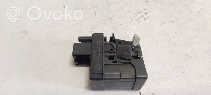 Audi A4 S4 B8 8K Interruttore del freno di stazionamento/freno a mano 8K2927225