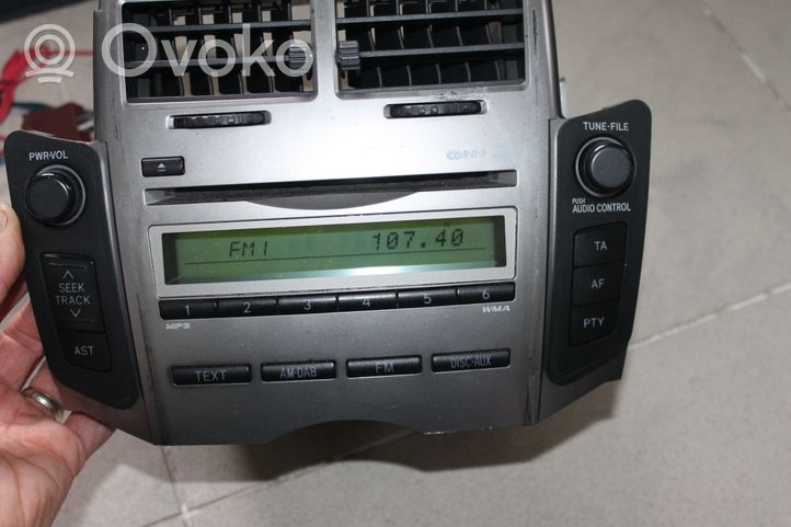 Toyota Yaris Radija/ CD/DVD grotuvas/ navigacija 861200D490