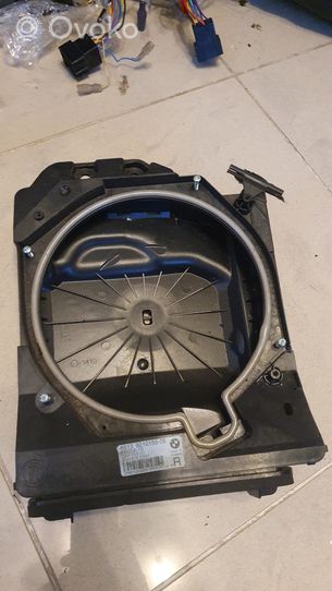 BMW 3 F30 F35 F31 Subwoofer-bassoelementin etusäleikkö/lista 65139210150