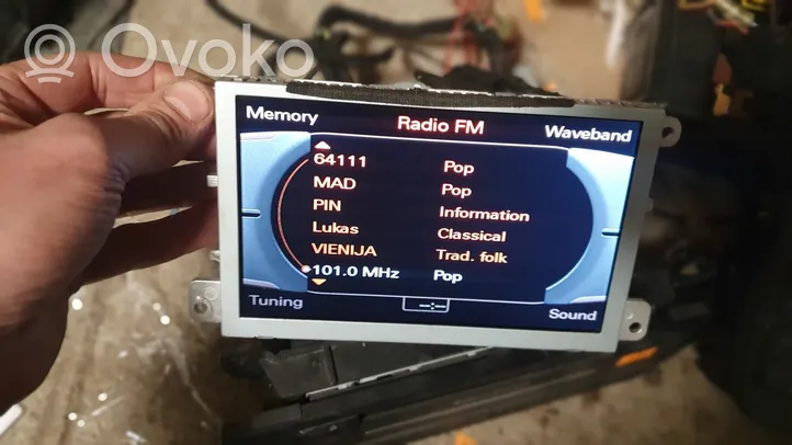 Audi A6 S6 C6 4F Monitor / wyświetlacz / ekran 8F0919604