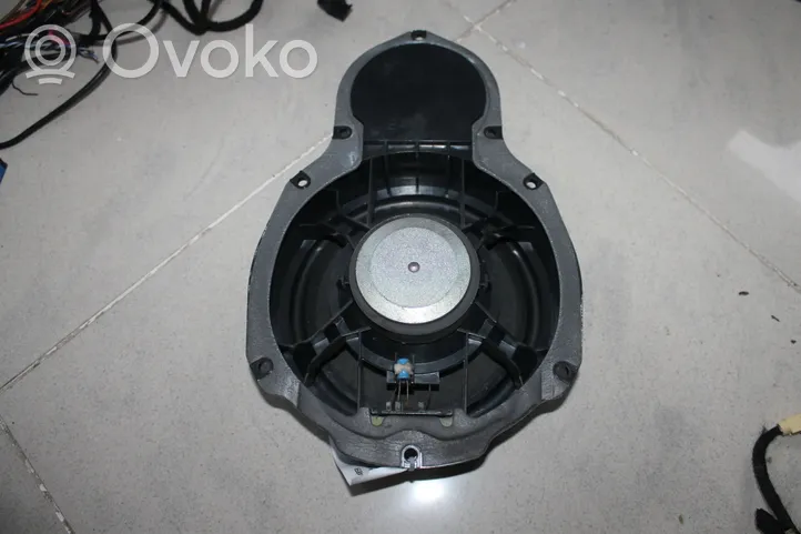 Volkswagen PASSAT B7 Front door speaker 3C8035454