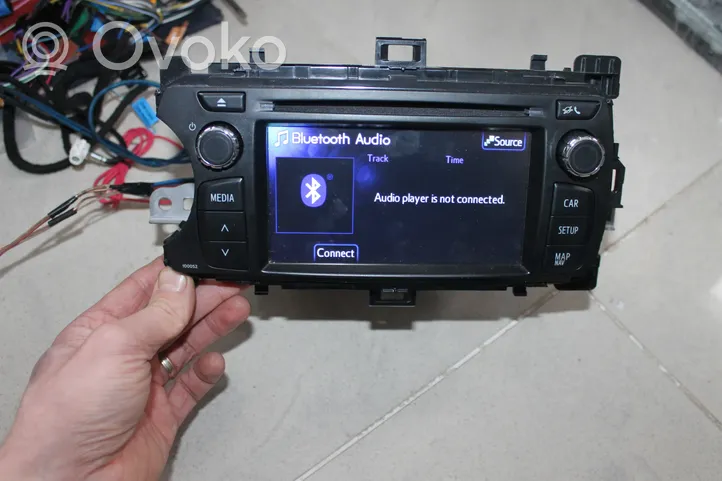 Toyota Yaris Panel / Radioodtwarzacz CD/DVD/GPS 861400D050
