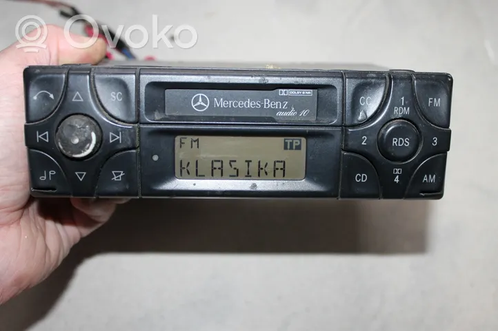 Mercedes-Benz E W210 Radio / CD-Player / DVD-Player / Navigation A2108200986