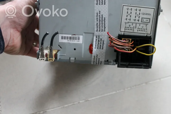 Volkswagen Tiguan Telar de cableado del sistema de sonido 3B7035444