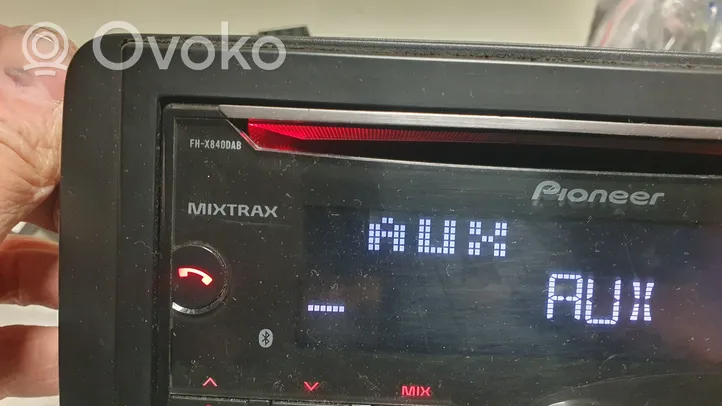 Volkswagen Multivan T5 Radio/CD/DVD/GPS-pääyksikkö PIONEER