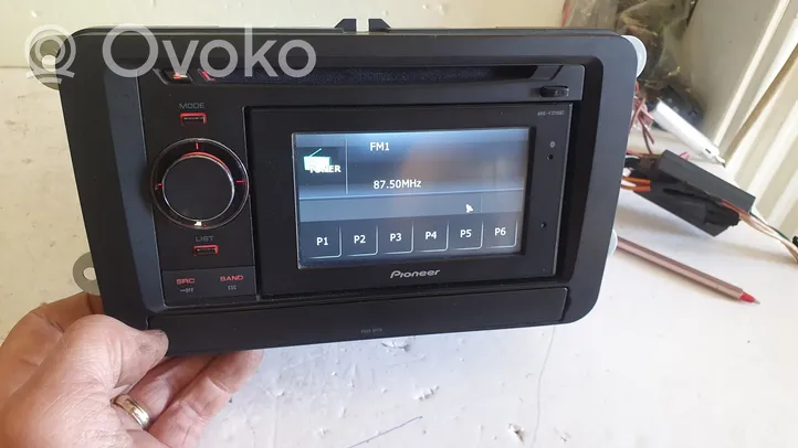 Volkswagen Golf Plus Radio/CD/DVD/GPS-pääyksikkö PIONEER