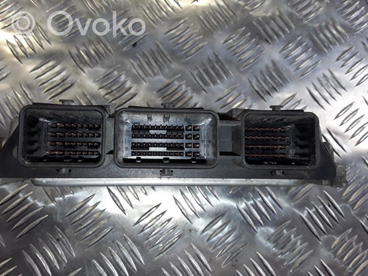 Renault Megane II Sterownik / Moduł ECU 0281011549