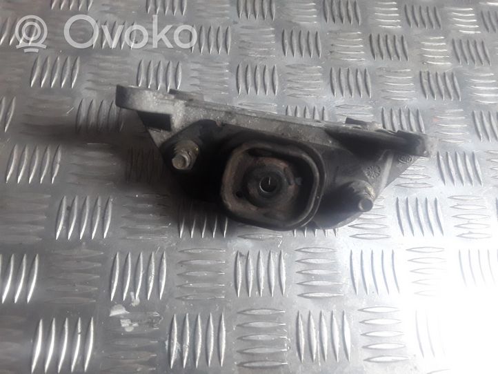 Renault Megane II Soporte de la caja de cambios 8200277212