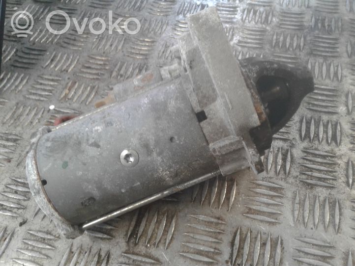 Opel Movano B Starter motor 8200568535