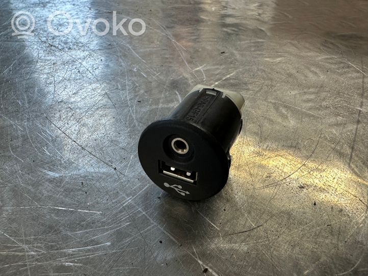 Nissan Qashqai Connecteur/prise USB 