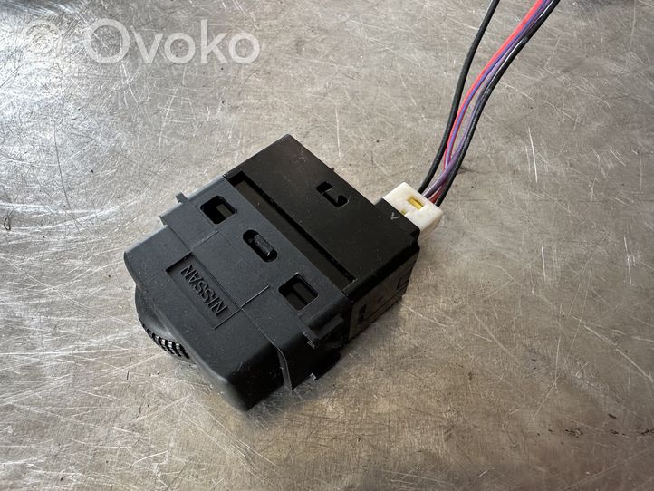 Renault Koleos I Headlight level height control switch 