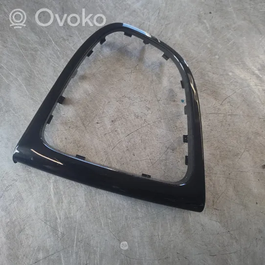 Renault Captur Rivestimento in plastica cornice della leva del cambio 