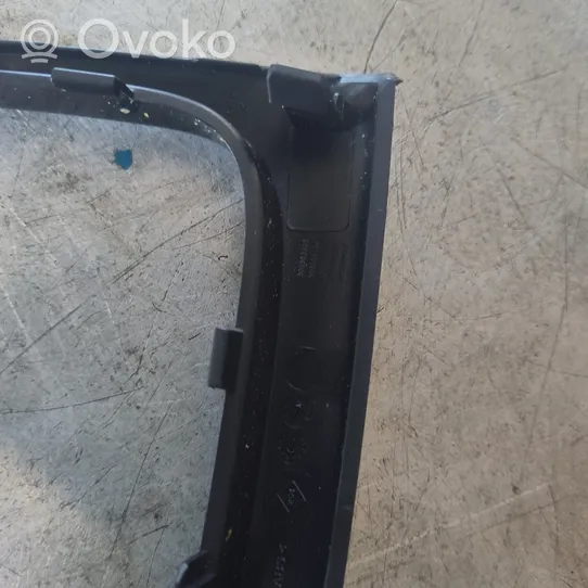 Renault Captur Rivestimento in plastica cornice della leva del cambio 